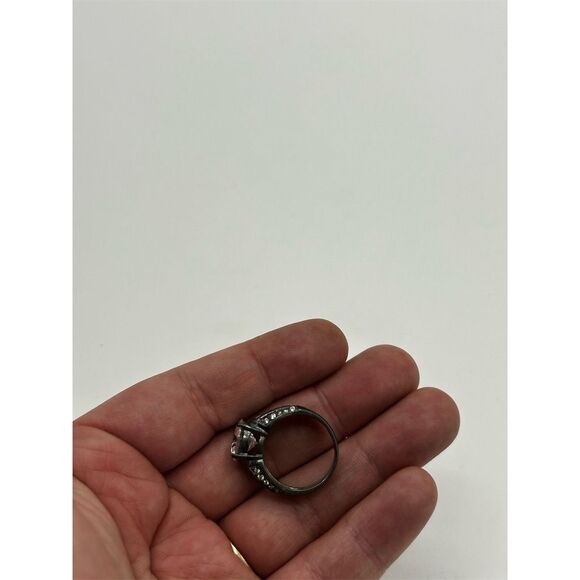 Sterling Silver Cubic Zirconia Ring Size 7 Round Brilliant Side Stones Unique - Picture 4 of 6